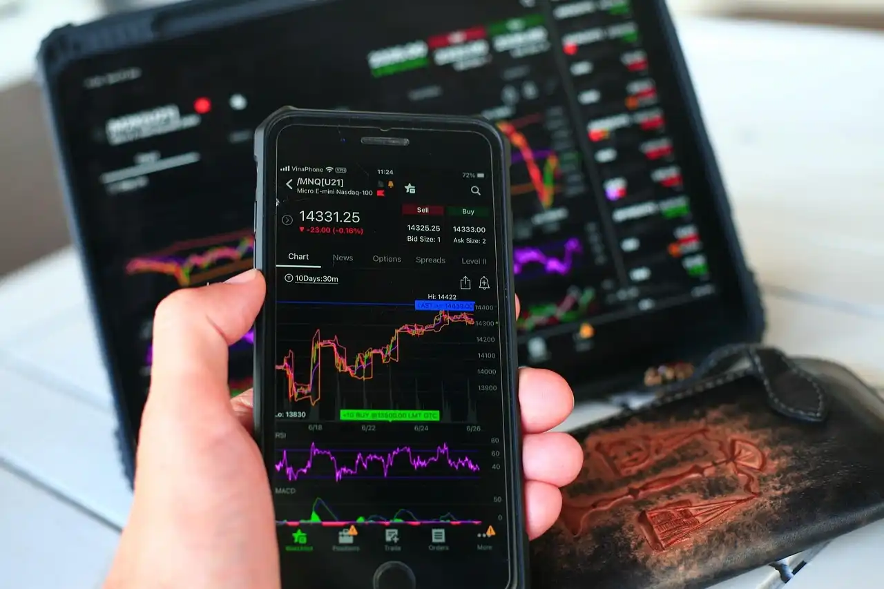Peer-to-peer crypto trading on Etherealux Flux platform for beginners in 2025